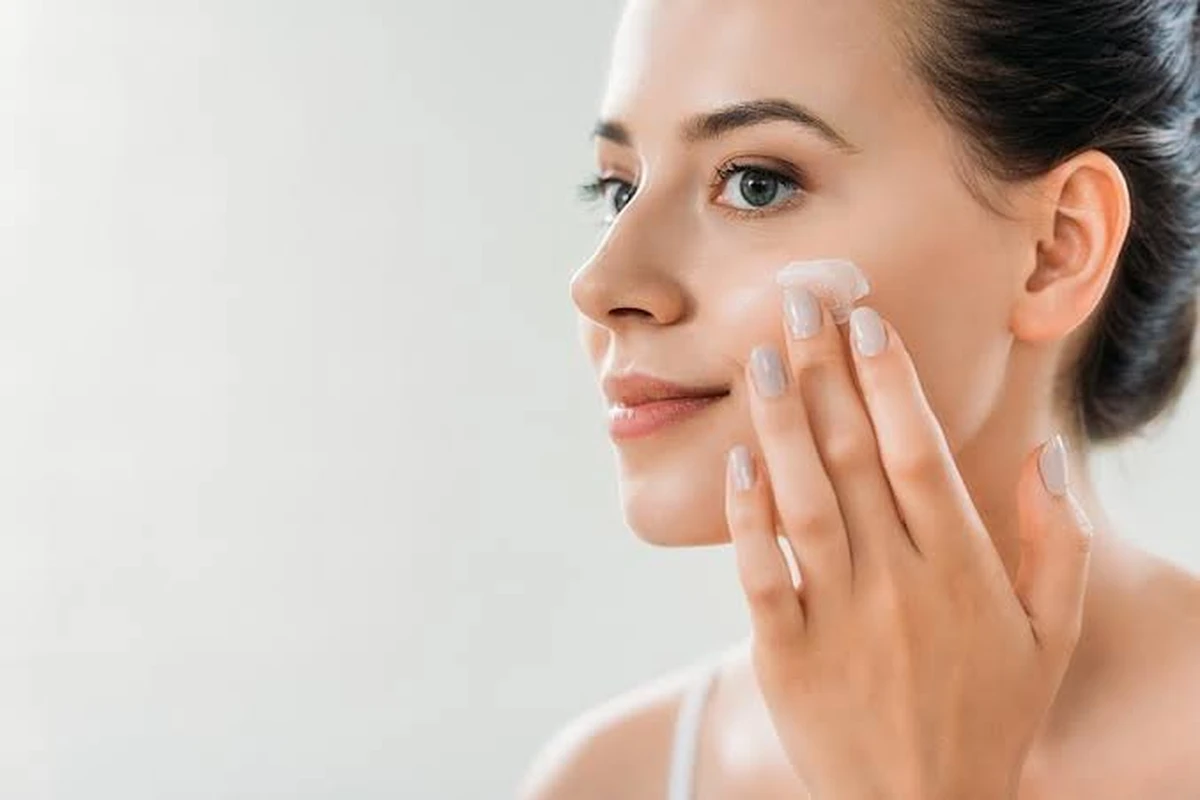 Nếu muốn đổi loại sản phẩm dưỡng da, hãy làm điều đó trước ngày cưới vài tháng