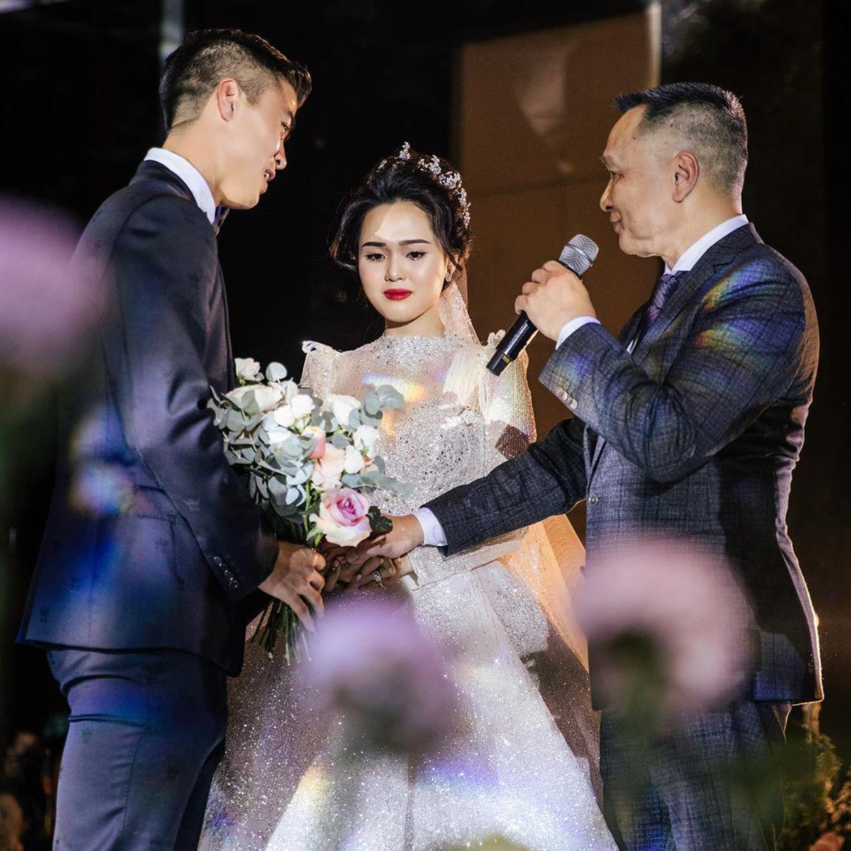 Không chỉ “nói giỏi”, MC đám cưới của bạn còn cần sự khéo léo và tinh tế trong giao tiếp