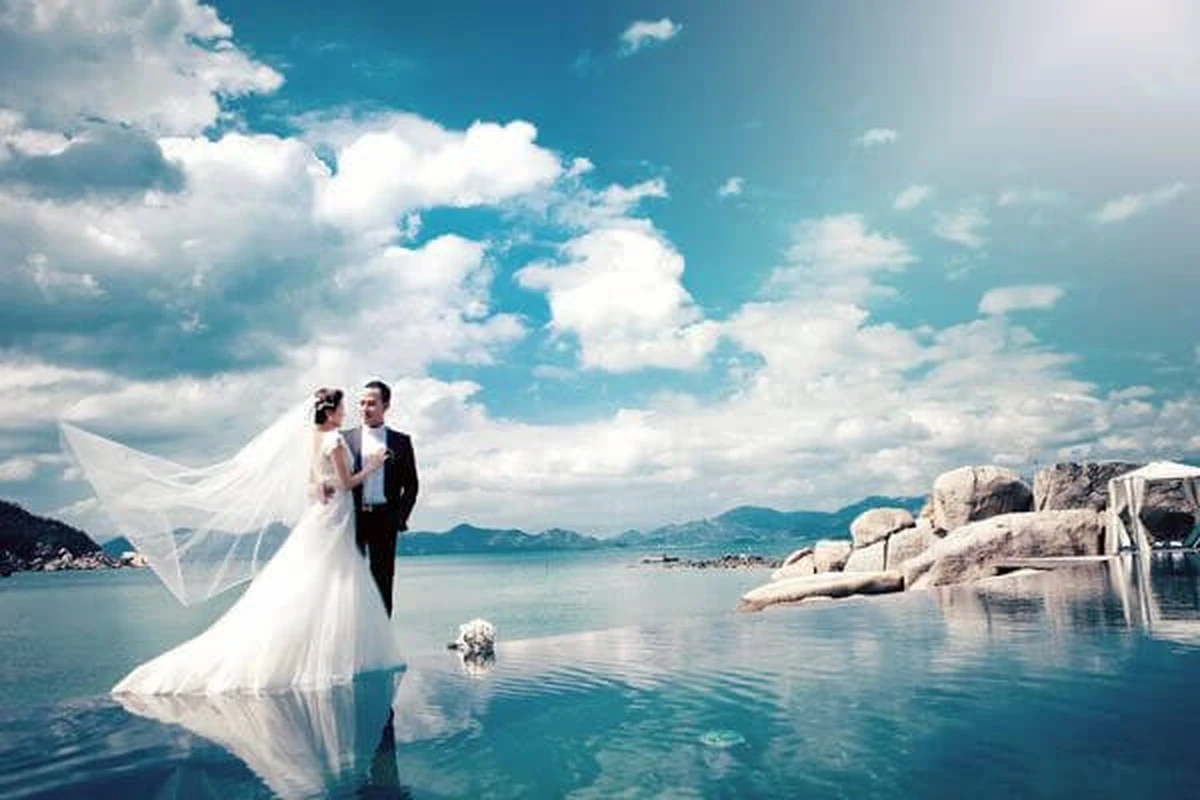 Nhiều người quyết định chọn tổ chức cưới ở một địa điểm du lịch