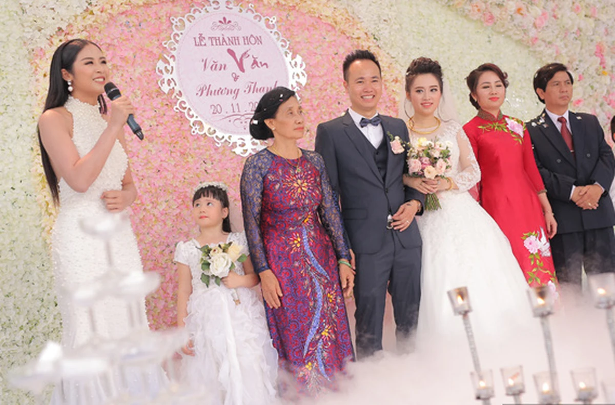 gia đình Chú rể Văn Văn và cô dâu Phương Thanh.