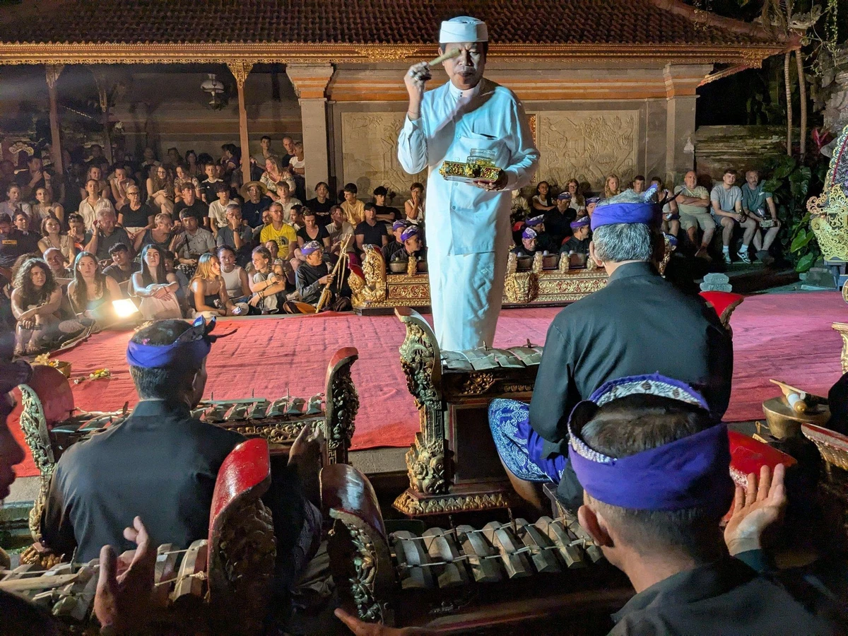 Tham gia các lễ hội tại đảo Bali