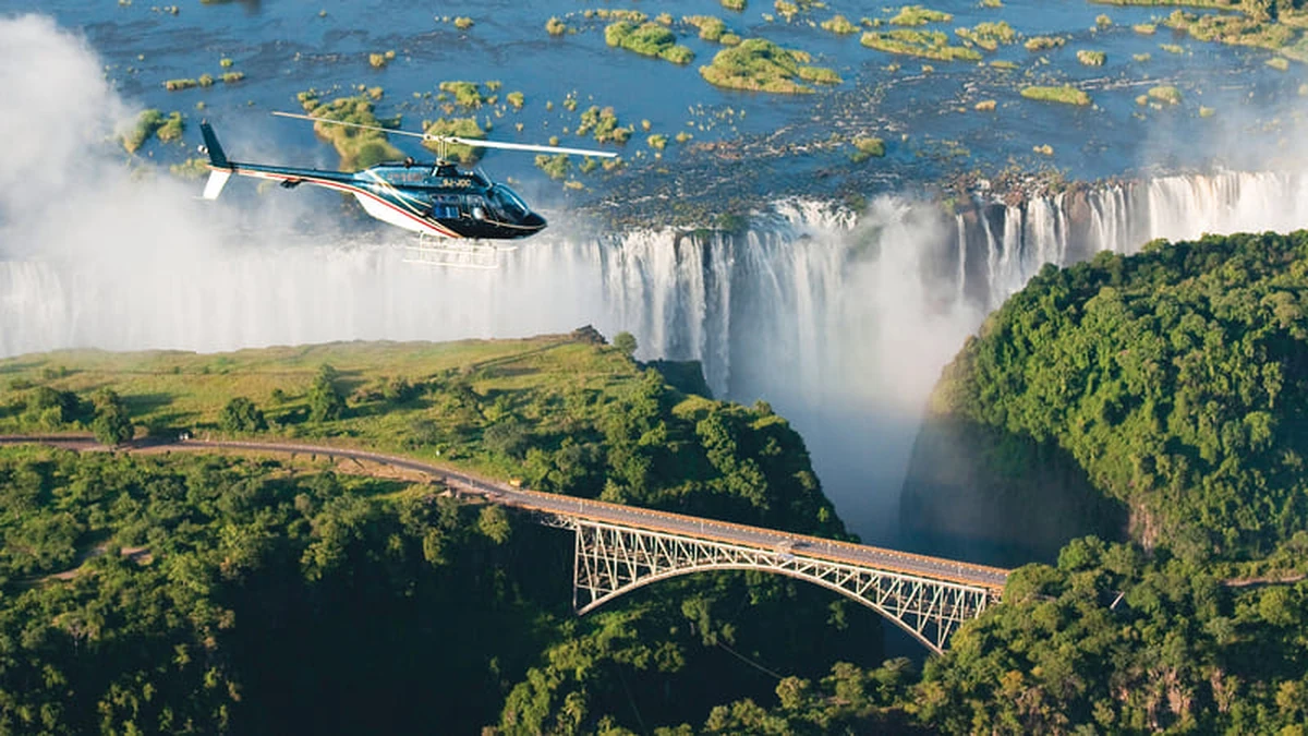 Thác Victoria nằm tại biên giới Zambia và Zimbabwe