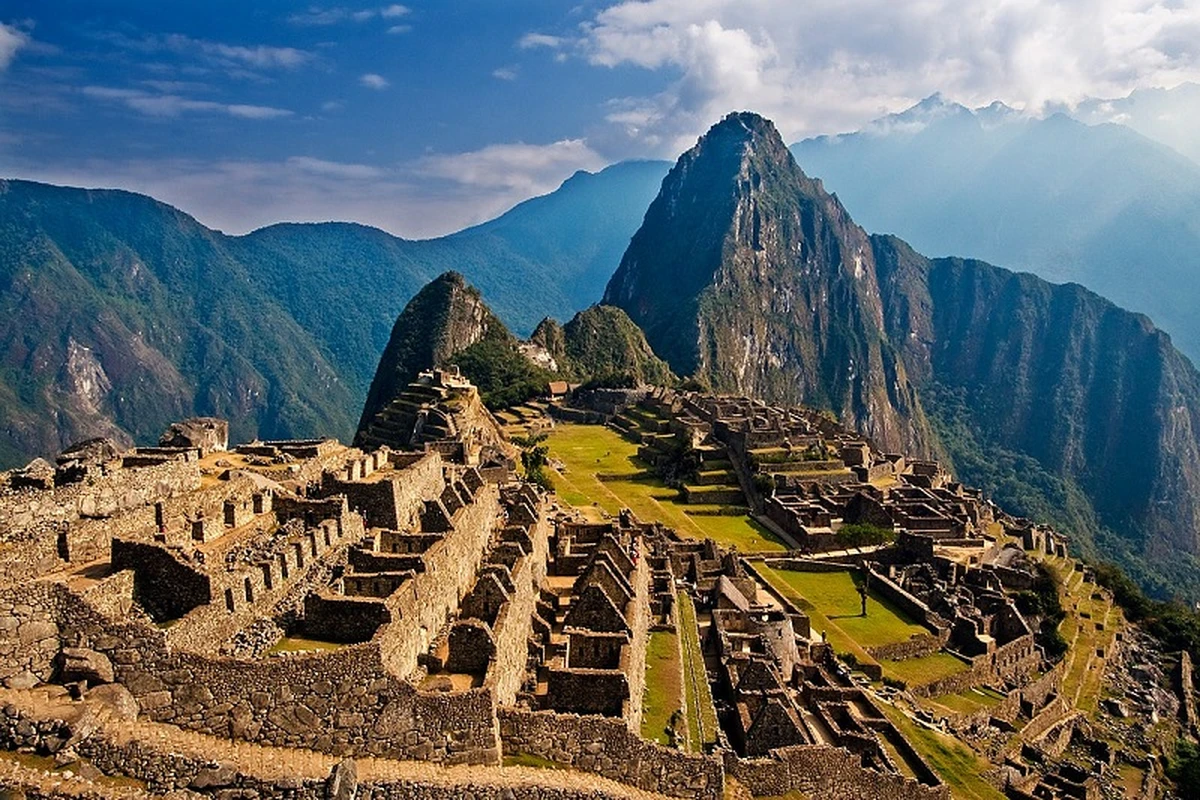 Machu Picchu, còn được gọi là thành phố đã mất của người Inca, nằm ở thung lũng Urubamba - Peru
