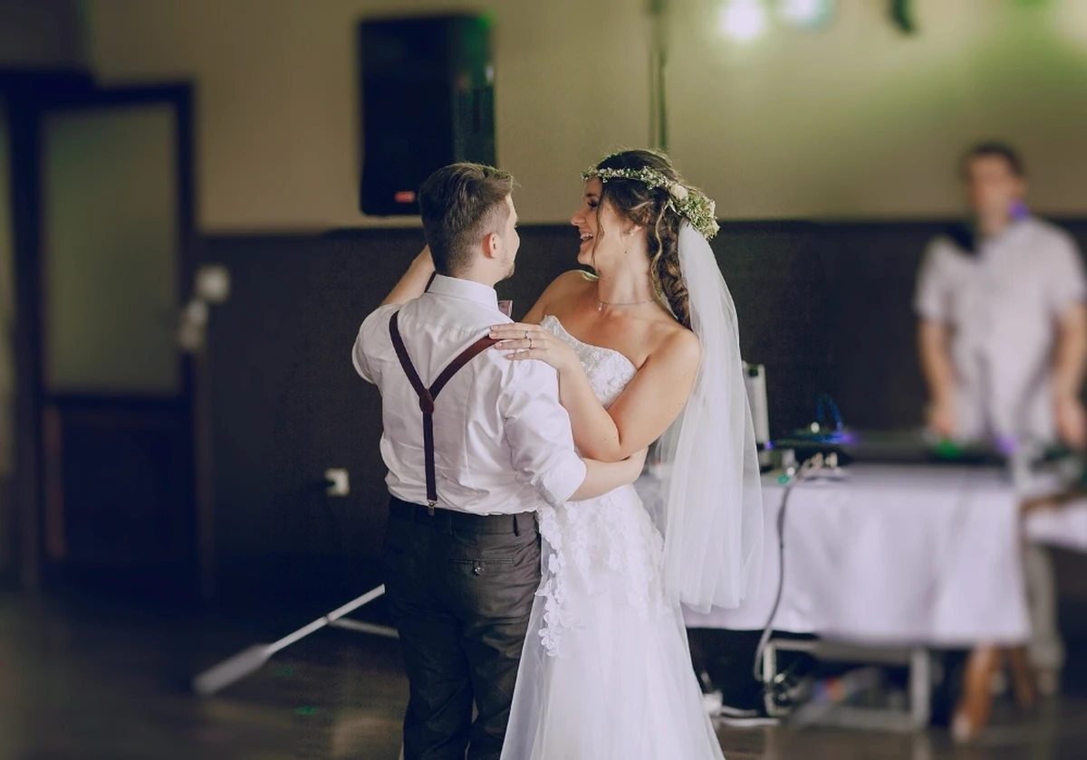 Cần luyện tập first dance nhiều lần trước ngày diễn ra chính thức