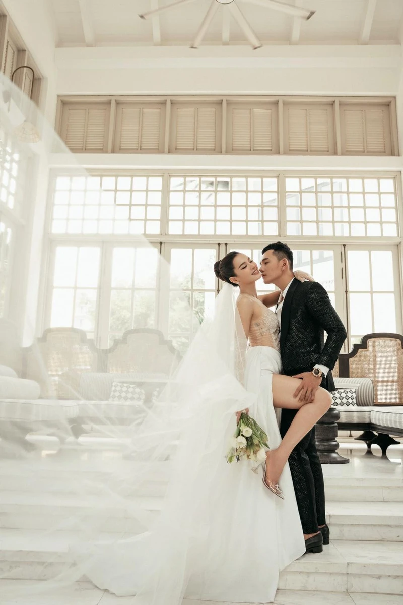 Ảnh cưới lãng mạn