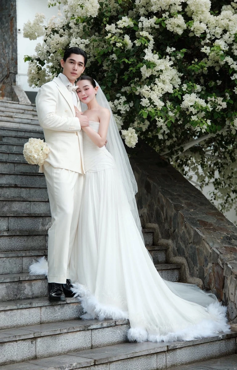 Hương Bridal tổng hợp lại những mẫu váy cưới được yêu thích nhất trong thời gian vừa qua
