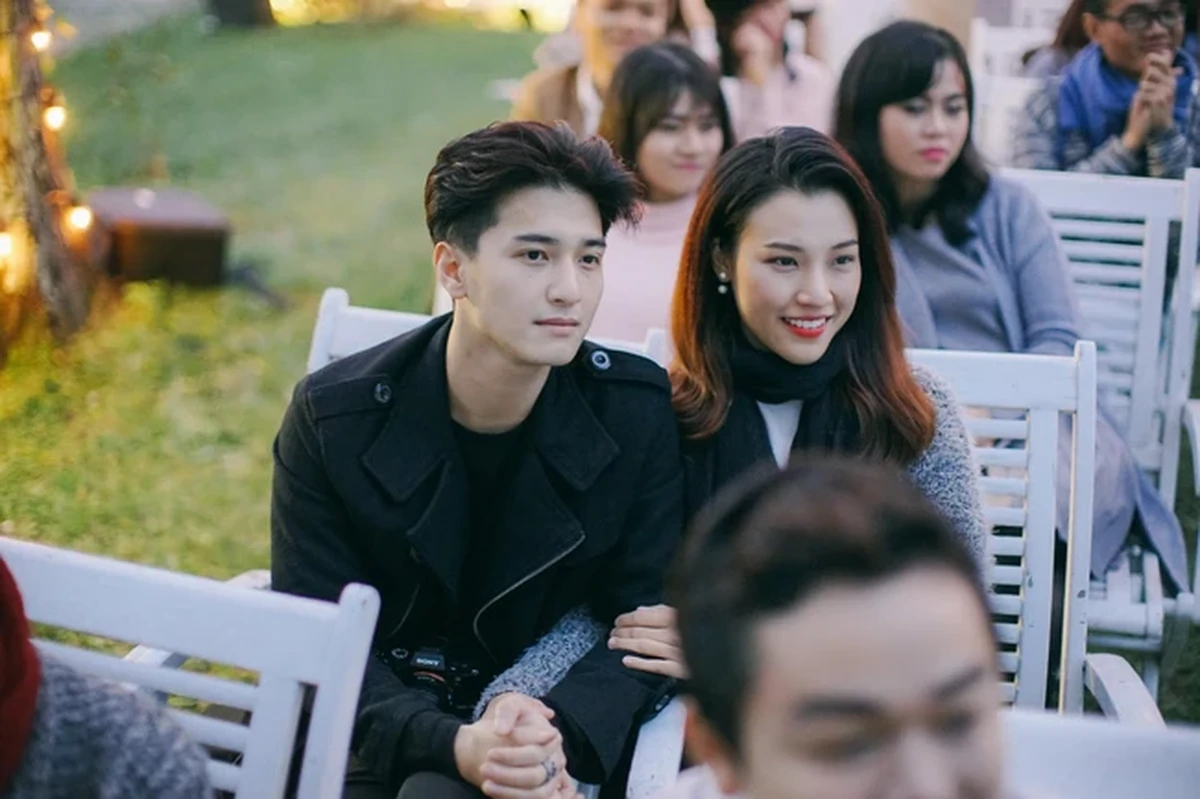 Cặp đôi Huỳnh Anh - Hoàng Oanh cũng góp góp mặt chúc phúc