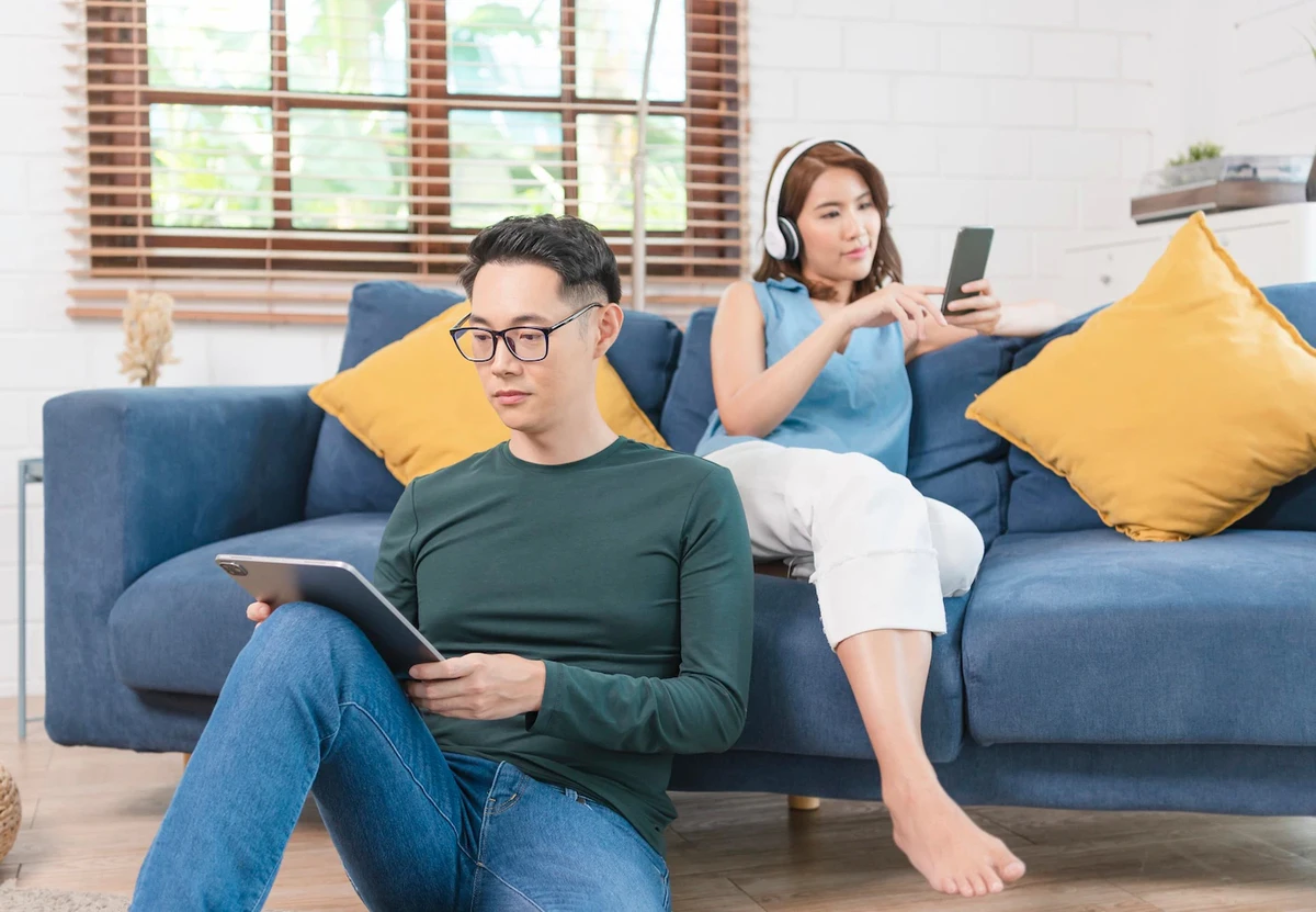 Đôi khi không gặp nhau trong một quãng thời gian lại khiến cả hai bình tĩnh để nhìn nhận lại vấn đề rắc rối đang xảy ra trong hôn nhân của mình hơn