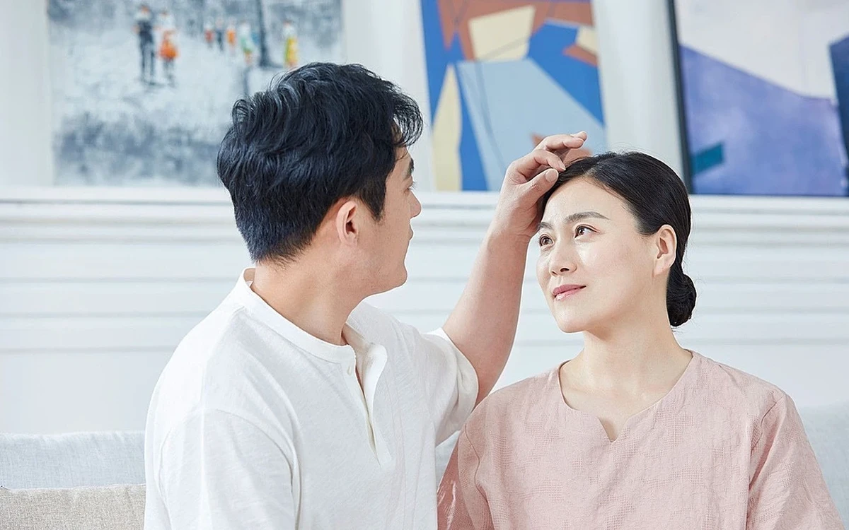 Hãy tử tế với nhau, hãy ân cần, tôn trọng lẫn nhau, để bên nhau mỗi ngày là một niềm vui chứ không phải gánh nặng