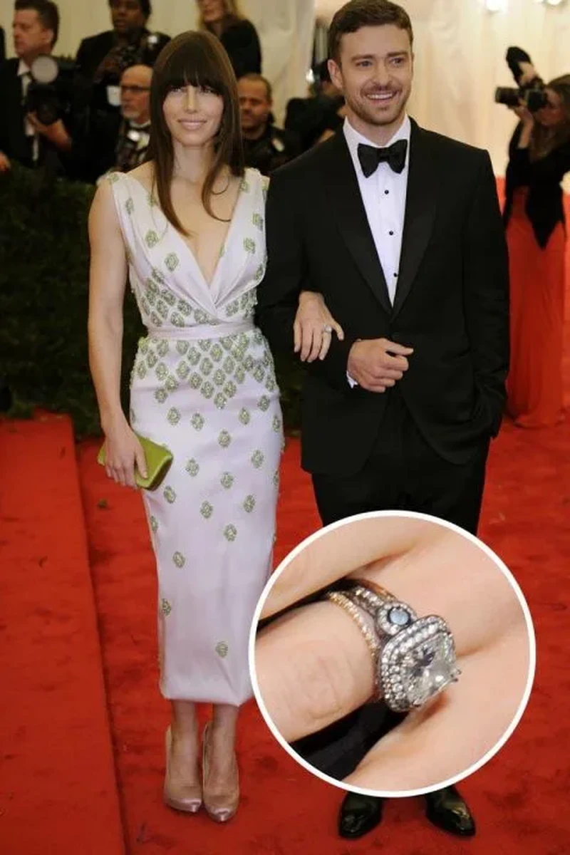 Justin Timberlake cầu hôn cô bạn gái lâu năm Jessica Biel bằng chiếc nhẫn phong cách cổ điển 6 carats.