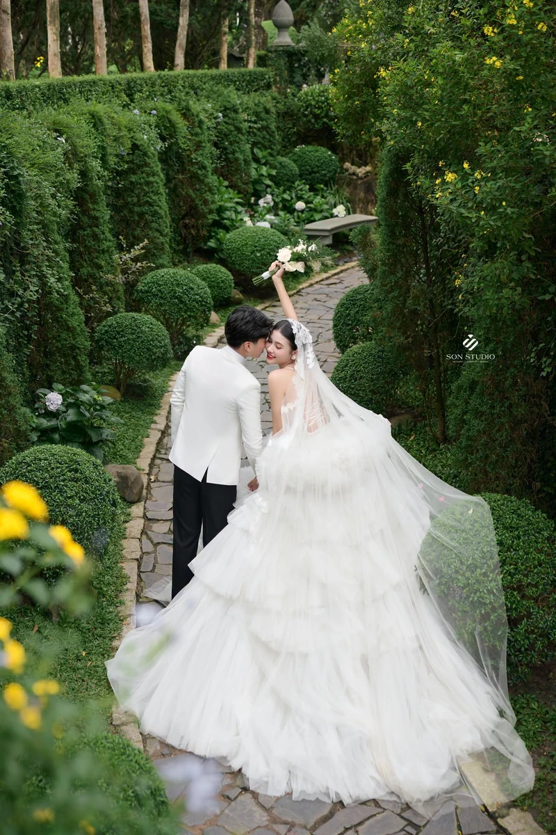 Ảnh cưới chụp ngoại cảnh tại Sơn Wedding