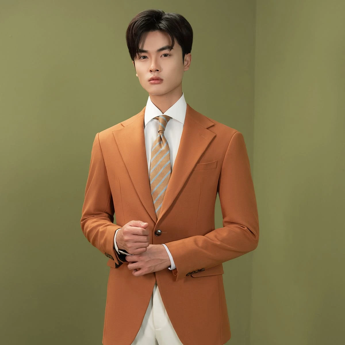 vest nam lịch lãm sang trọng của cửa hàng Adam Store 