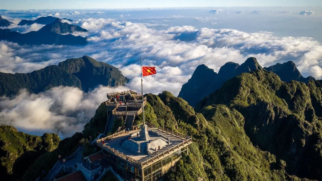 Tuần trăng mật thú vị ở Sapa mù sương