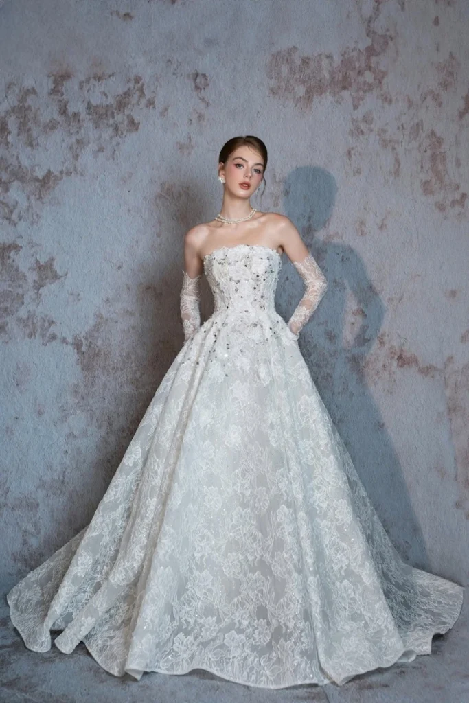 Váy cưới Hương Bridal: Đột phá từ chất liệu ngoại nhập