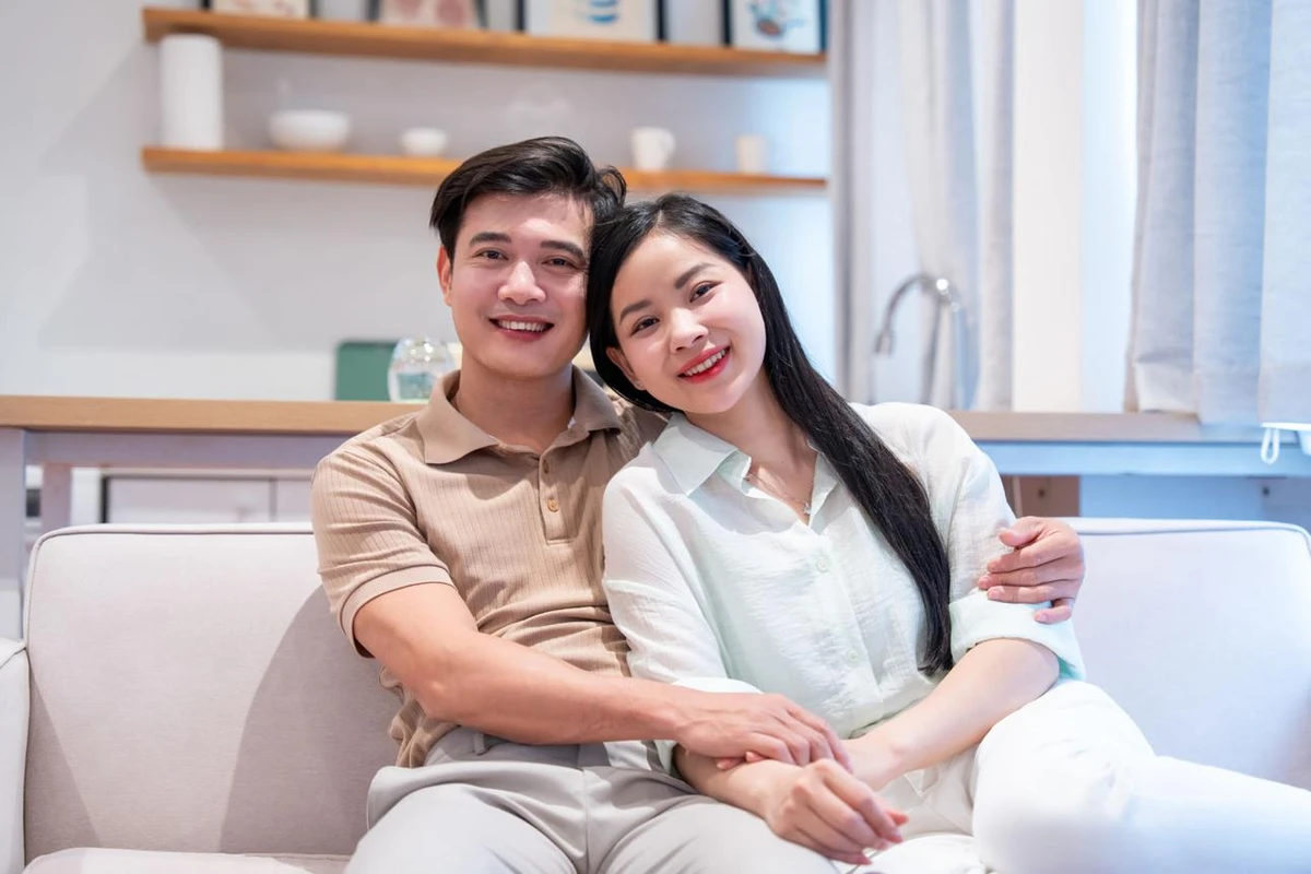 Được nằm bên cạnh người yêu và cảm nhận hơi ấm của nhau sẽ giúp cơn mệt mỏi tan biến nhanh chóng